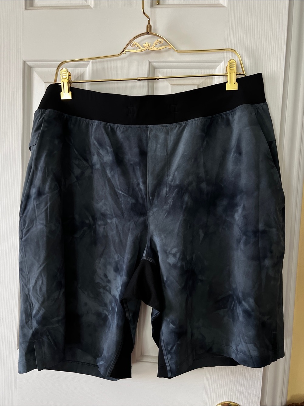 Lululemon T.H.E. Short Linerless 9" Updated Diamond Dye Blue Charcoal Size XL